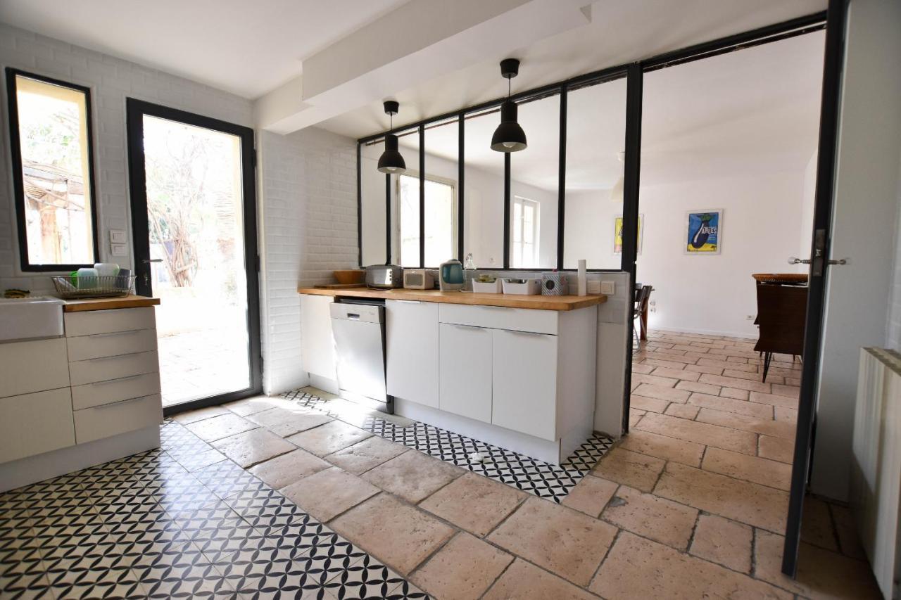 Palmeira, Piscine - Parking - Clim Arles Ngoại thất bức ảnh